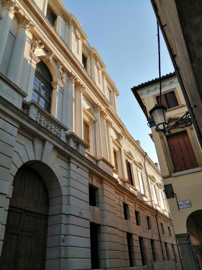Monolocale Nell'Antica Zona Del Ghetto. Apartment Padova Luaran gambar
